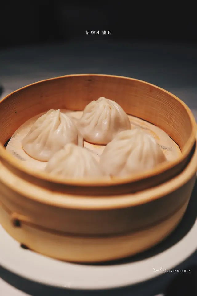 私心推薦！皮薄汁多的小籠包