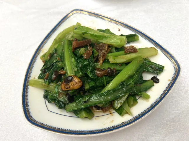 豆豉鯪魚炒油麥菜