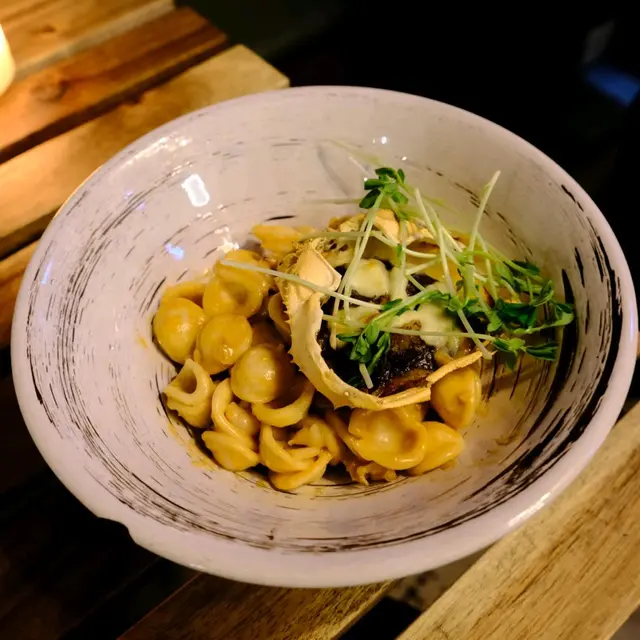 忌廉龍蝦汁甲羅燒貓耳朵