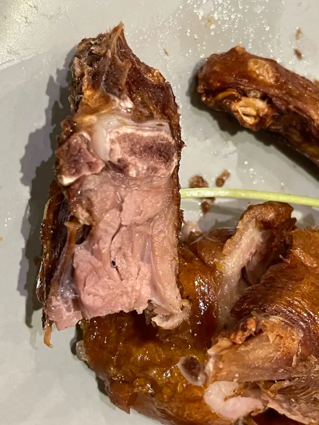 脆香樟茶鴨（半隻）