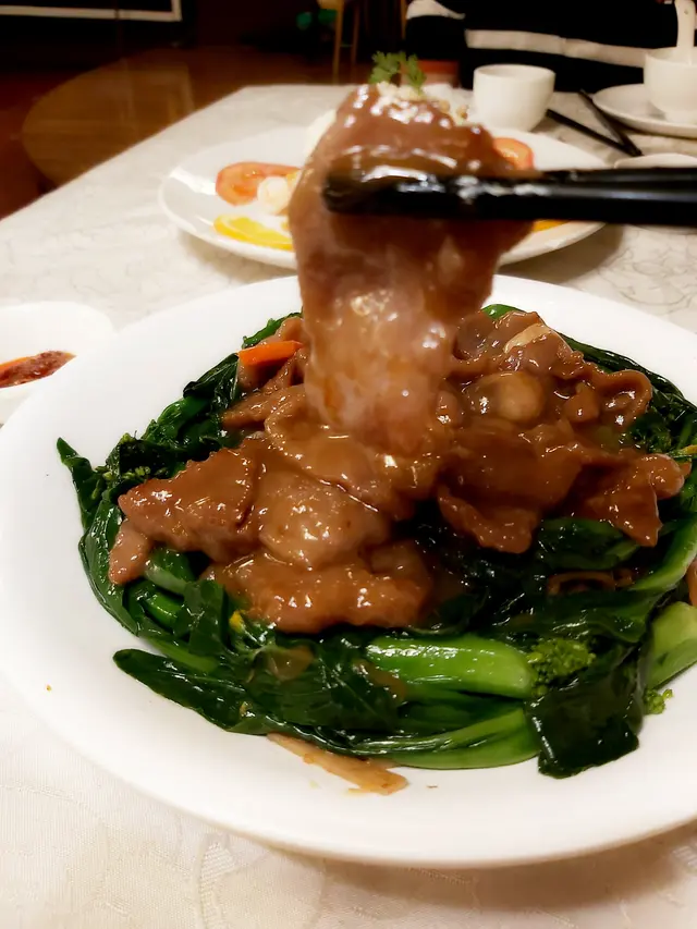 時菜牛肉炒河粉