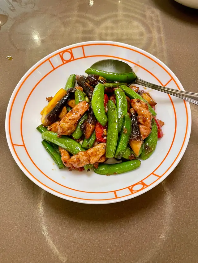 遠年陳皮醬珍菌爆炒牛柳   