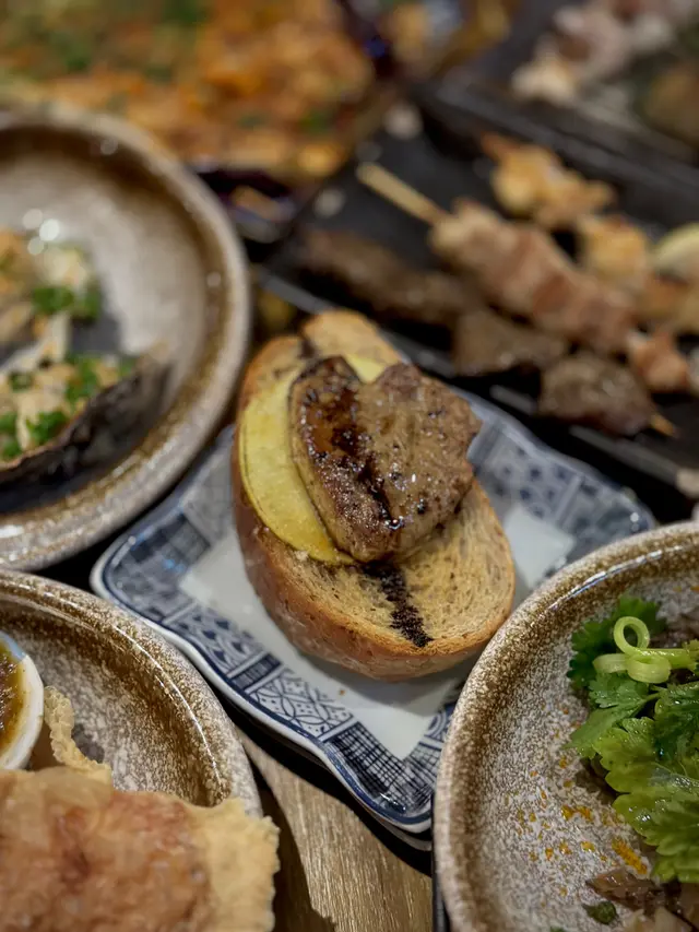 焦糖青萍果鵝肝多士