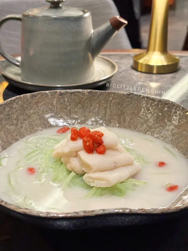 野生竹笙浸萵筍