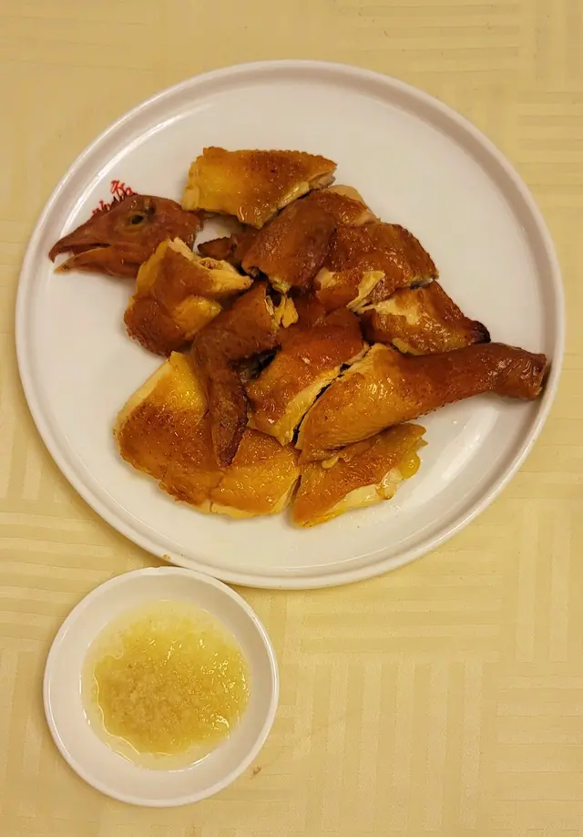 招牌古法鹽焗雞