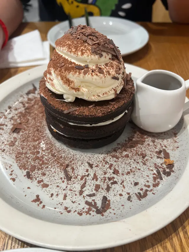 甜而不膩！有咖啡味，好香，啲cream好滑
呢個有驚喜，平時食唔到既菜式！