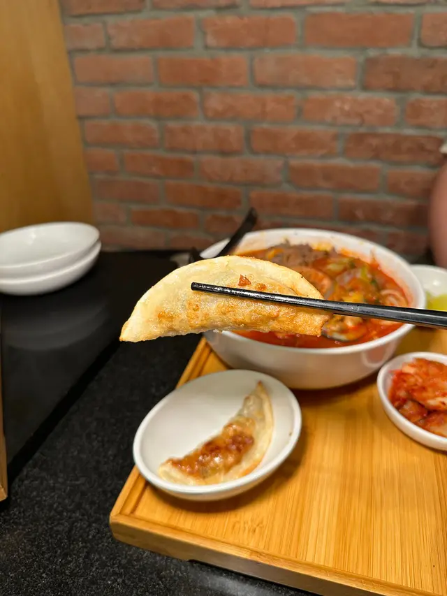 牛肉海鮮辣湯鮮