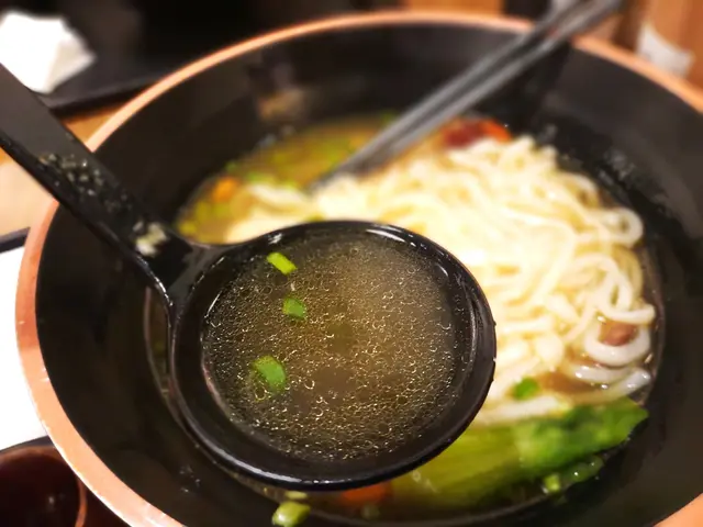 花雕麻油雞肉麵