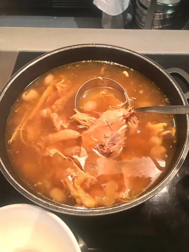 燉雞湯