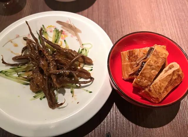  香煎素鵝, 香辣鴨舌