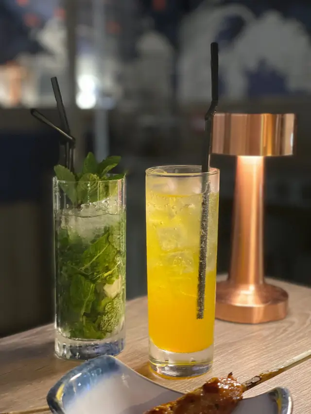 Mojito(左)/芒果梳打(右)