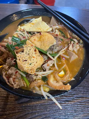 牛魔王麻酸辣米線