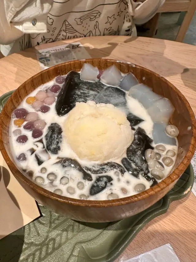 椰汁龍眼木蓮凍