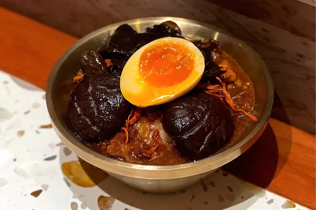 花菇雜菌魯肉飯