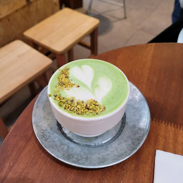 開心果鮮奶(熱) $45 轉燕麥奶+$5