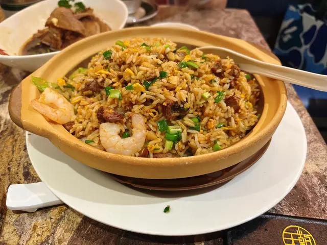 砂窩鵝肉醬油炒飯