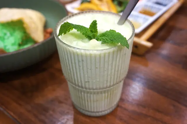 開心果椰子奶昔