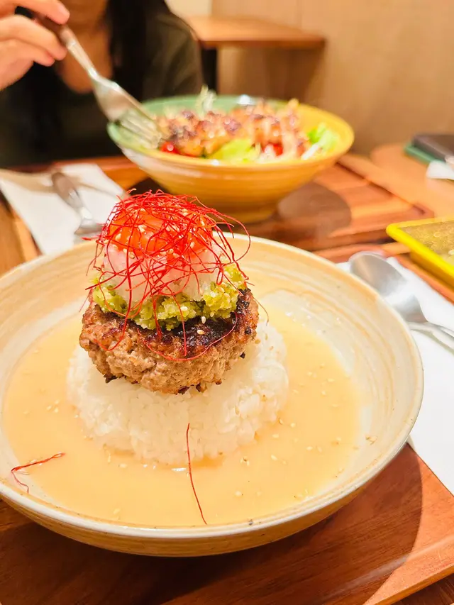 手打和牛漢堡扒丼飯