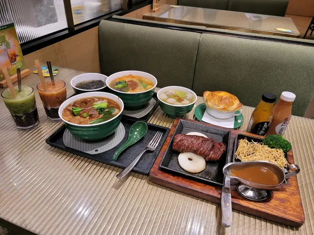 美國極佳級封門柳$238、酥皮周打蜆肉魚湯$15、男神麵 $108、抹茶紅豆冰 $15、女神麵 $108 、奶茶紅豆冰 $15 、生菜魚肉 $20、樽仔奶茶$28、樽仔烏龍茶$28