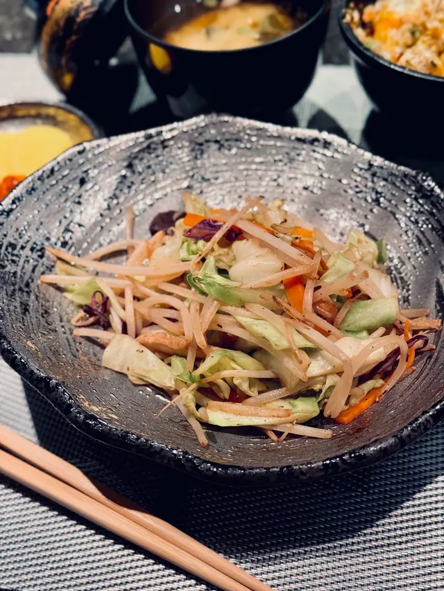 炒飯·炒野菜·味噌湯