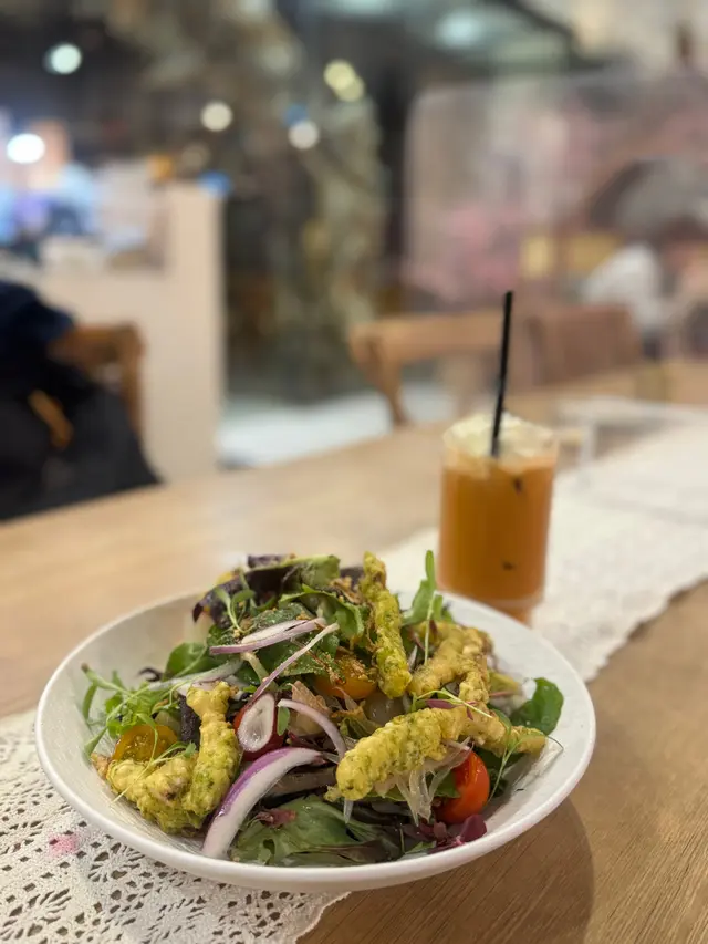 香酥魷魚泰式柚子沙律