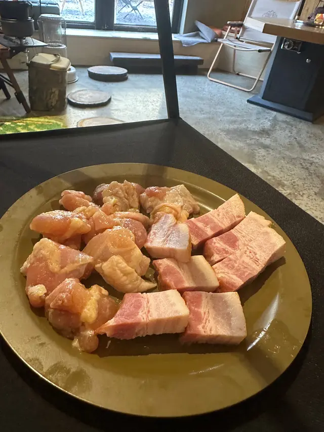 赤雞上腿肉,沖繩煙黑豚