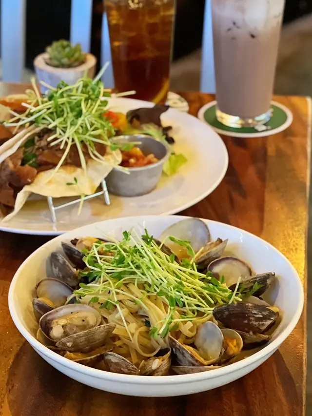 香辣白酒汁美國大蜆意大利幼麵 