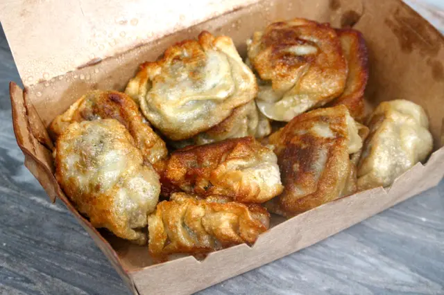 鹹蛋黃鮮肉煎餃