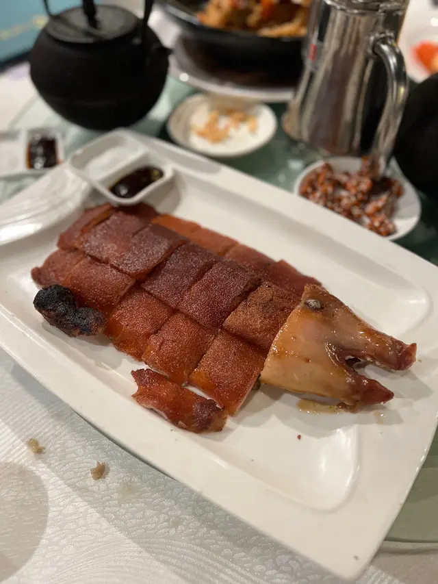 要預先預留既乳豬🥰
同一般乳豬唔同 層皮好鬆化 唔油膩 肉質好嫩
