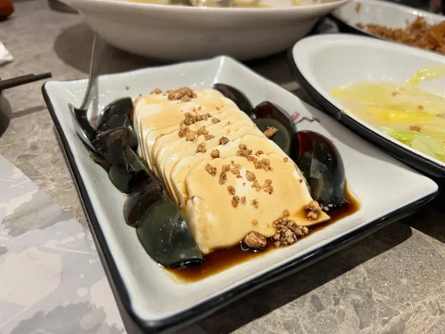 皮蛋豆腐