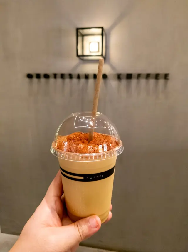 Iced cappuccino