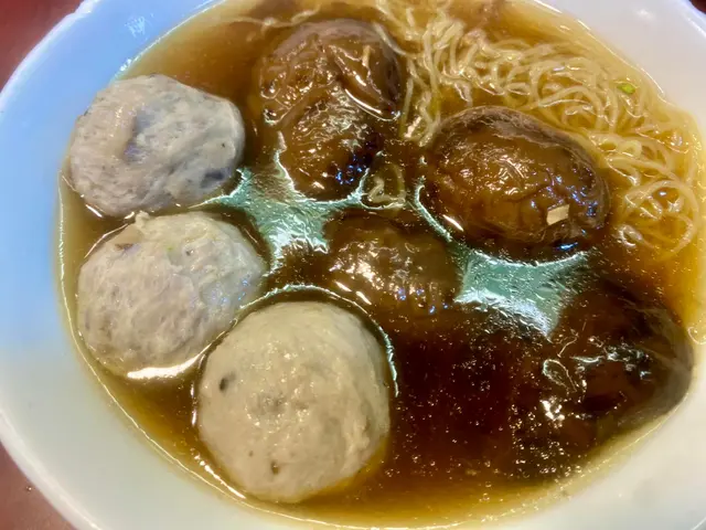 貢丸蠔汁炆冬菇麵