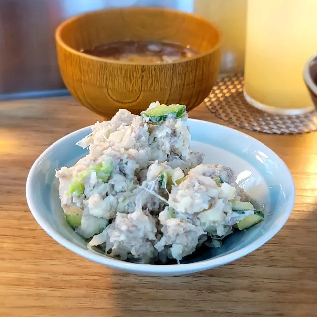 免治牛肉薯仔沙律