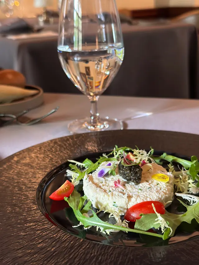 Dungeness crab salad with Caviar