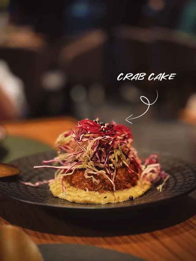🌈 - Crab Cake $148 (7/10)
唔會太大份 蟹肉飽滿🦀️
下面墊住嘅係由熱情果、芒果等做成嘅醬🍉
食落都頗清新的 但就有小小冚住咗陣蟹味😗
不過總括嚟講是不錯的👍
