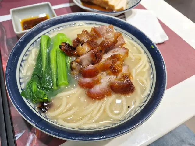 叉燒 ok,夠肥，意粉普通