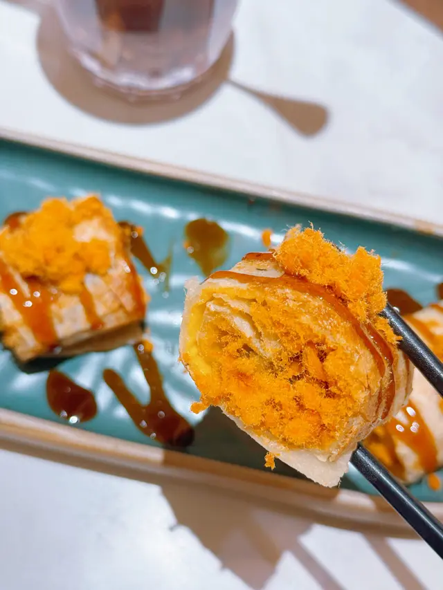 逢甲肉鬆榨菜蛋餅