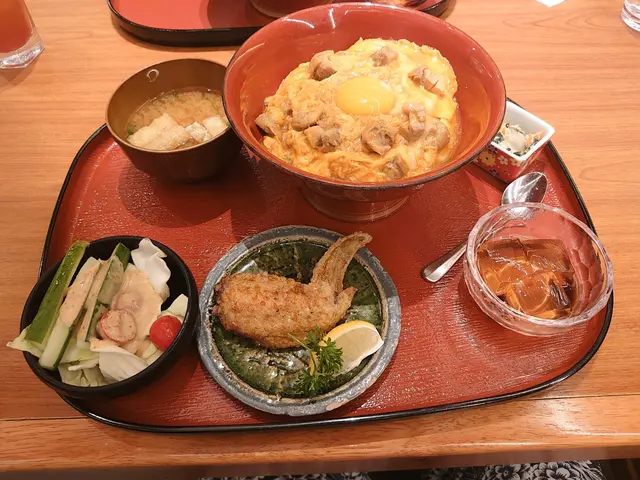 名古屋鳥開親子丼