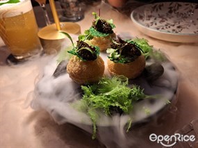 Caviar Oyster Pani Puri - 尖沙咀的CHAAT
