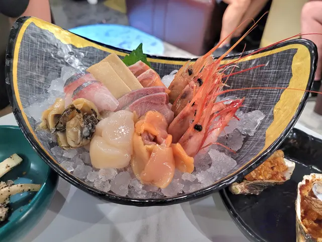 刺身-榮螺/甜蝦/帶子/三文魚/油甘魚/吞拿魚
