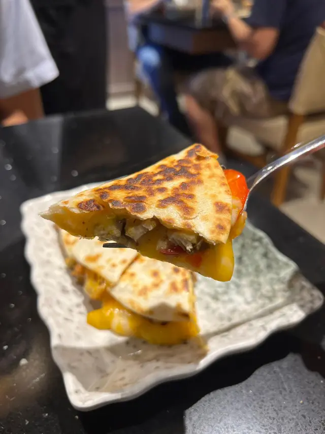 墨西哥薄餅芝士雞肉