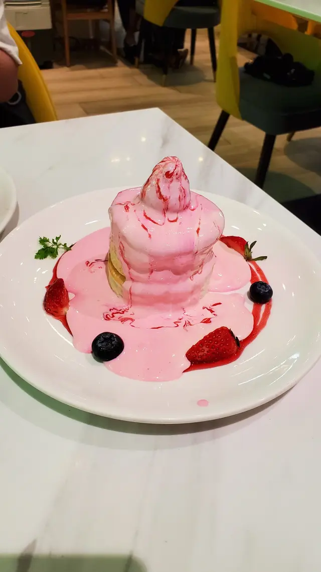 士多啤梨流漿班戟