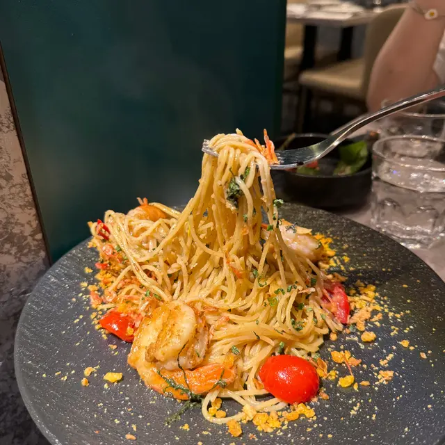 大蝦蒜油鮮茄櫻花蝦意大利麵