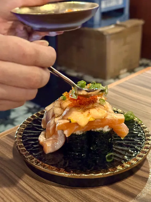 三文魚層層疊