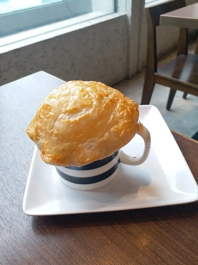 酥皮黑松露忌廉野菌湯