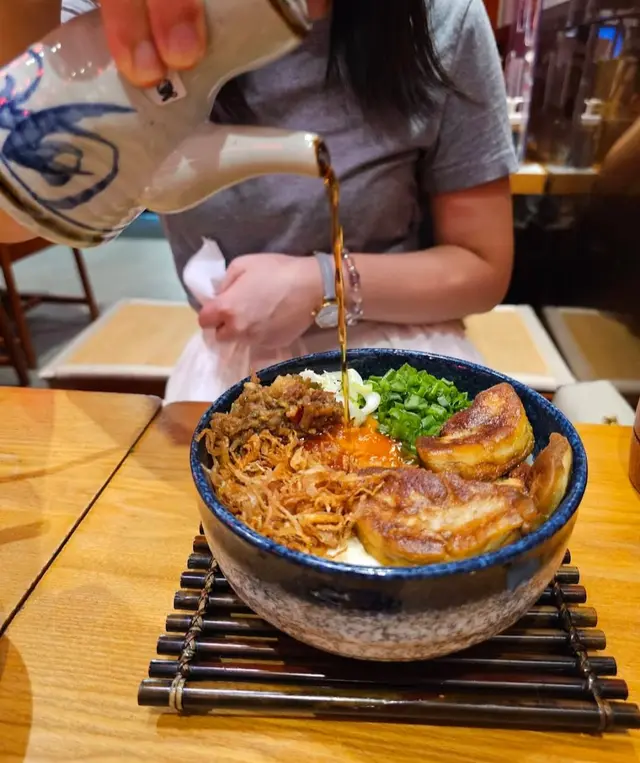 老闆娘鵝肝煎蛋XO醬撈飯