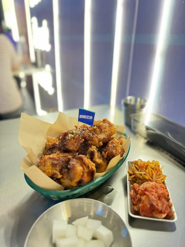 BUTTER X GARLIC 無骨炸雞