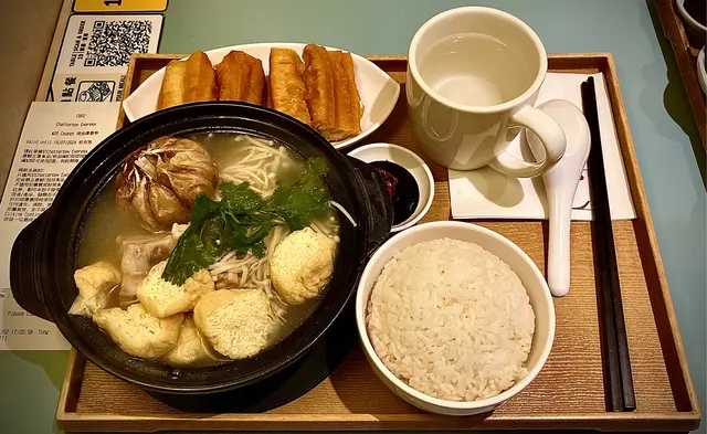 新加坡肉骨茶配白飯