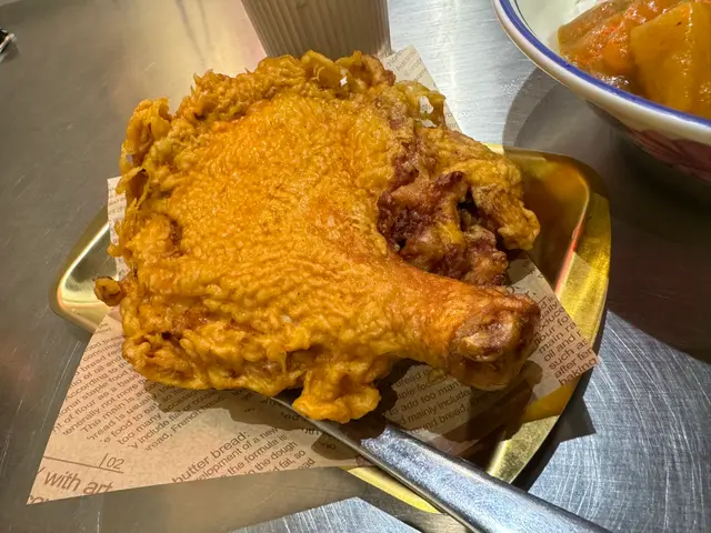 雞腗外皮酥脆肉質鮮嫩多汁