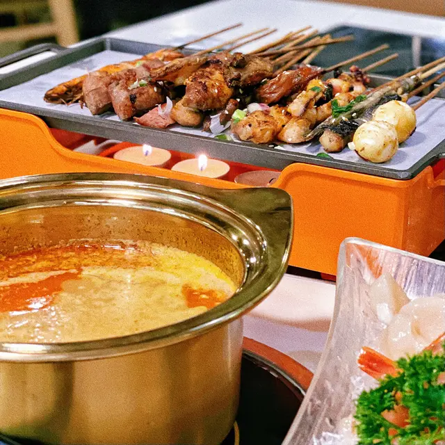 湯底可以一人一鍋,或者係一枱一大鍋😌我就揀咗椰香沙嗲鍋,配埋肉類食真係特別有風味!🍲